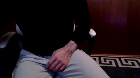 Snapshot of yulanesca chatting on 05-03-26, 03:45 Russ online show from 05-03-26, 03:45