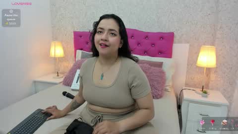 Snapshot of yuli_lozano chatting on 02-26-26, 07:57 Yuli online show from 02-26-26, 07:57