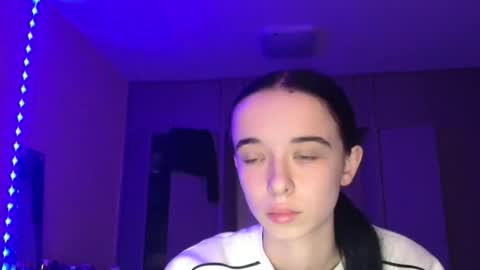 Snapshot of yuliastar chatting on 11-21-25, 06:12 Yuliia online show from 11-21-25, 06:12