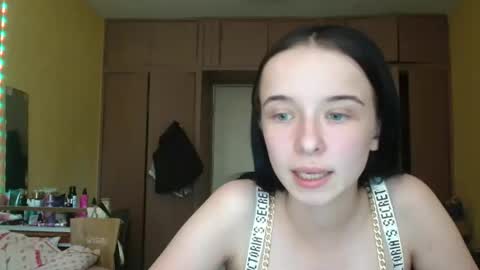 Yuliia online show from 05-26-26, 12:23