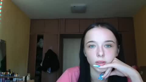 Yuliia online show from 06-04-26, 07:47