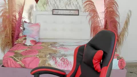 Snapshot of yulisa_fernandez chatting on 12-13-25, 08:04 Yulisa online show from 12-13-25, 08:04