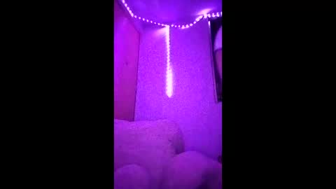 Snapshot of yulx_pops chatting on 05-30-26, 05:37 yulx_pops online show from 05-30-26, 05:37