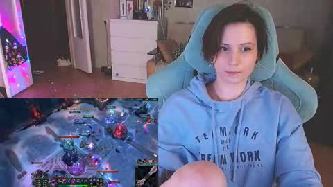 Snapshot of yum_neko_chan chatting on 03-03-25, 09:48 Kris online show from 03-03-25, 09:48