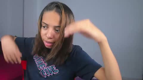 yumi_hanna online show from 03-27-26, 04:18