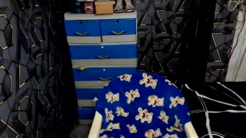 Snapshot of yumi_white chatting on 07-08-26, 11:58 yumi online show from 07-08-26, 11:58
