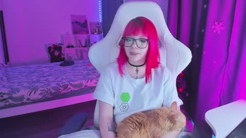 Snapshot of yumi_youkai chatting on 12-16-24, 11:55 Yumi 3 online show from 12-16-24, 11:55