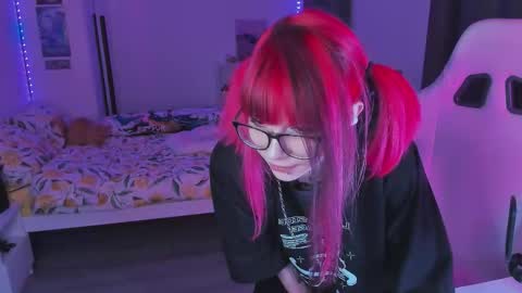 Snapshot of yumi_youkai chatting on 09-17-25, 05:25 Yumi 3 online show from 09-17-25, 05:25