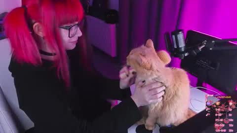 Snapshot of yumi_youkai chatting on 10-16-25, 12:55 Yumi 3 online show from 10-16-25, 12:55