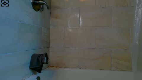 Payton kelly online show from 01-06-25, 02:58