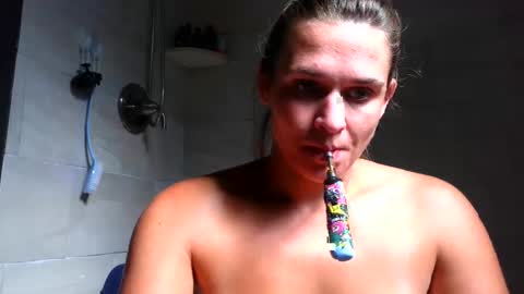 Payton kelly online show from 10-01-25, 06:36