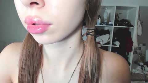 Snapshot of yumm__ chatting on 12-22-24, 01:55 Im away next stream September 10 at 1400 Moscow time online show from 12-22-24, 01:55