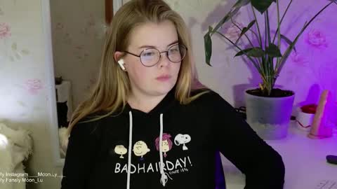 Polly online show from 09-28-25, 05:18