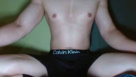Snapshot of yummmyasiantwink chatting on 07-19-26, 07:06 YummyAsianTwink online show from 07-19-26, 07:06