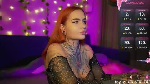 Snapshot of yummy__peach chatting on 10-27-25, 02:04 Catherine online show from 10-27-25, 02:04