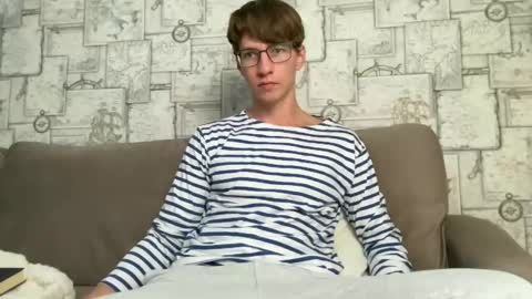 Snapshot of yummyalexxx chatting on 12-27-24, 10:26 Alex online show from 12-27-24, 10:26