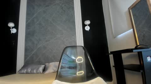 Snapshot of yummyduo chatting on 12-27-24, 12:34 Yummyduo online show from 12-27-24, 12:34