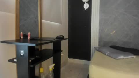 Snapshot of yummyduo chatting on 01-10-25, 05:13 Yummyduo online show from 01-10-25, 05:13