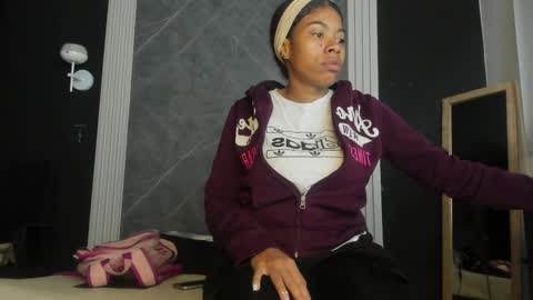 Snapshot of yummyduo chatting on 02-26-25, 12:14 Yummyduo online show from 02-26-25, 12:14