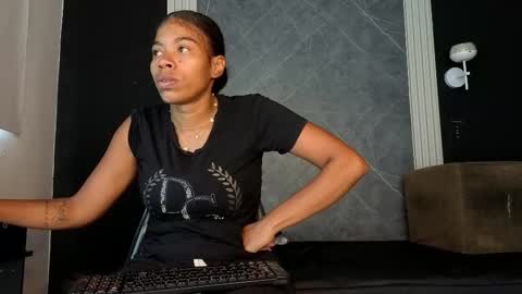 Snapshot of yummyduo chatting on 09-29-25, 12:43 Yummyduo online show from 09-29-25, 12:43