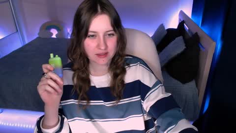 Snapshot of yummypolly chatting on 01-12-25, 12:49 YummyPolly online show from 01-12-25, 12:49