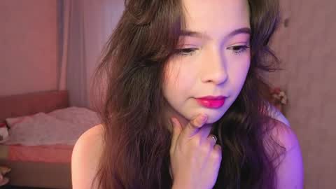 Snapshot of yuna_sunshy chatting on 05-09-26, 01:22 Yuna online show from 05-09-26, 01:22