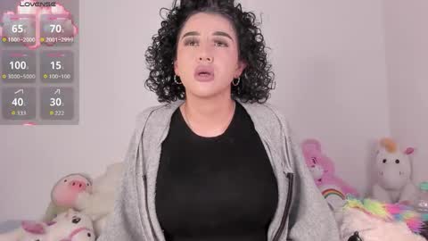 yunahott_ online show from 05-18-26, 04:29