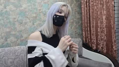 Snapshot of yunakiss chatting on 02-13-26, 07:54 Yuna online show from 02-13-26, 07:54