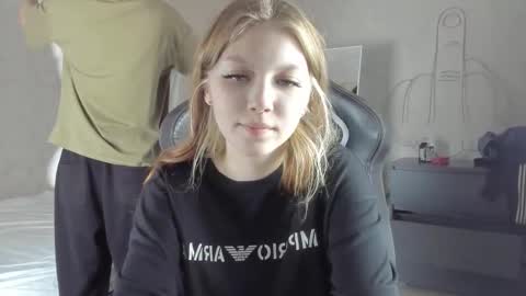 yunarosee online show from 09-15-25, 04:29