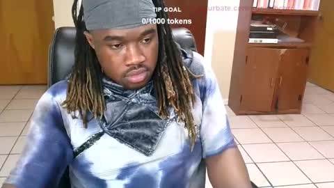 Snapshot of yungbbcbro chatting on 12-27-24, 06:24 Octavian online show from 12-27-24, 06:24