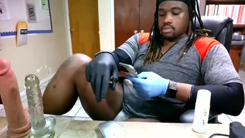 Snapshot of yungbbcbro chatting on 03-02-25, 05:23 Octavian online show from 03-02-25, 05:23