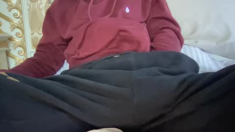 Snapshot of yungbull06 chatting on 01-20-25, 08:18 Yung Bull online show from 01-20-25, 08:18