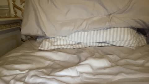 Snapshot of yungbull06 chatting on 02-09-25, 05:50 Yung Bull online show from 02-09-25, 05:50