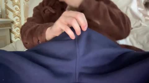 Snapshot of yungbull06 chatting on 02-15-25, 06:44 Yung Bull online show from 02-15-25, 06:44