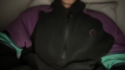 Snapshot of yungbull06 chatting on 11-28-25, 04:04 Yung Bull online show from 11-28-25, 04:04