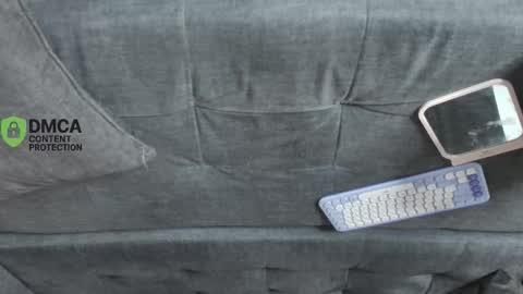 Snapshot of yungelitamor_ chatting on 12-16-25, 04:50 ELITA online show from 12-16-25, 04:50