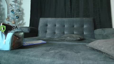 Snapshot of yungelitamor_ chatting on 12-21-25, 04:41 ELITA online show from 12-21-25, 04:41