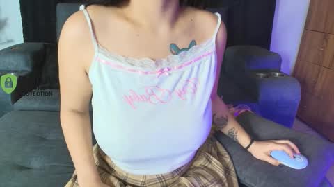 Snapshot of yungelitamor_ chatting on 12-22-25, 04:53 ELITA online show from 12-22-25, 04:53