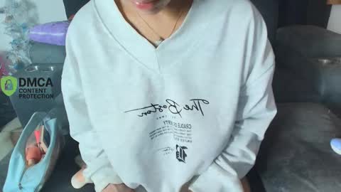 Snapshot of yungelitamor_ chatting on 01-07-26, 04:48 ELITA online show from 01-07-26, 04:48