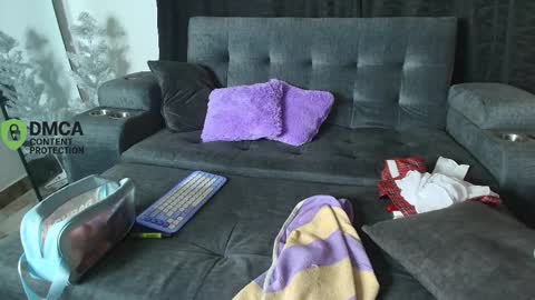 Snapshot of yungelitamor_ chatting on 01-11-26, 04:50 ELITA online show from 01-11-26, 04:50