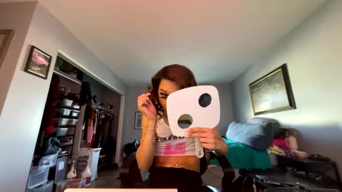 Snapshot of yungfemslut chatting on 09-11-25, 11:16 BbyTSSLut online show from 09-11-25, 11:16