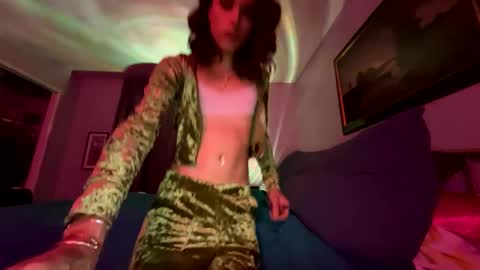 Snapshot of yungfemslut chatting on 09-12-25, 11:21 BbyTSSLut online show from 09-12-25, 11:21