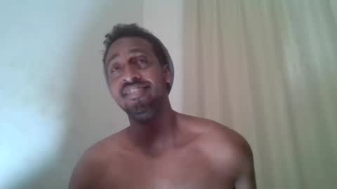 Snapshot of yungma chatting on 12-15-24, 12:40 yungswade online show from 12-15-24, 12:40