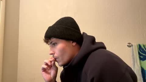 yungstudbev online show from 12-22-24, 11:20