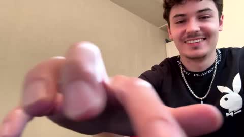 yungstudbev online show from 10-04-25, 08:07