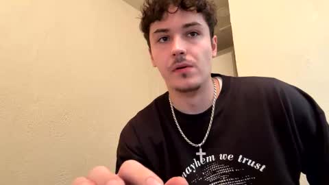 yungstudbev online show from 10-10-25, 07:35