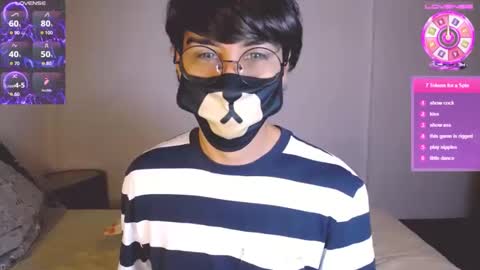 Snapshot of yuniorb chatting on 09-19-25, 03:52 the puppy boy online show from 09-19-25, 03:52