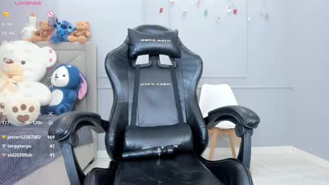 yunleah online show from 02-03-26, 06:22