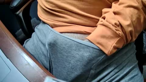 yuppers1234 online show from 04-29-26, 03:49