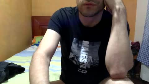 Snapshot of yuquiao chatting on 12-10-24, 04:02 yuquiao online show from 12-10-24, 04:02